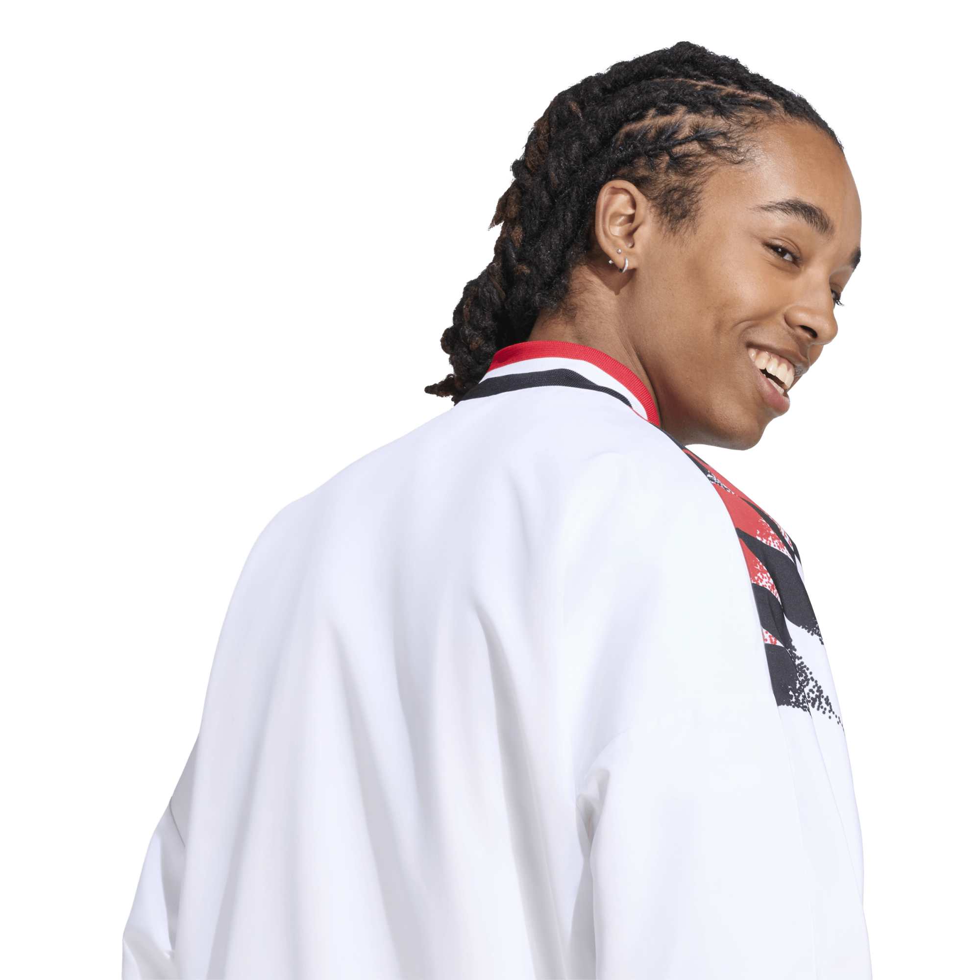 KG9685_6_APPAREL_On Model_Detail View 2_white.jpg